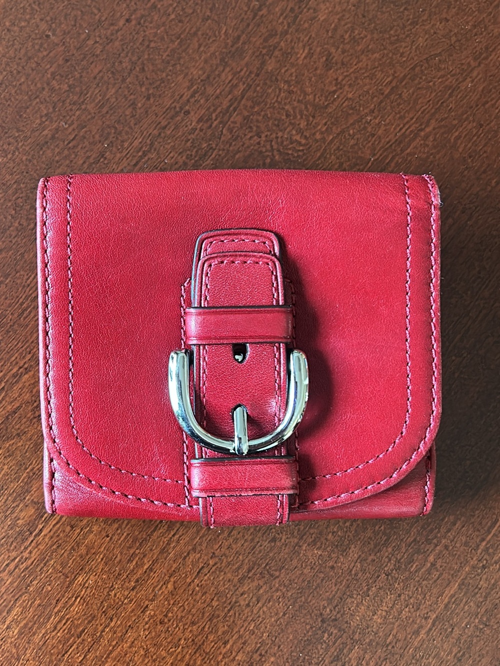 Vintage Coach Y2K Soho compact wallet. Red/pink